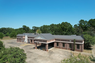 200 Renaissance Way, Crockett, TX 75835 - photo 3