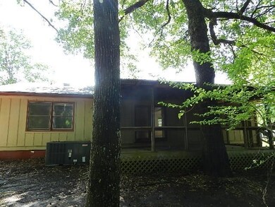 617 Dennis Rd, Jacksonville, NC 28546 - photo 2