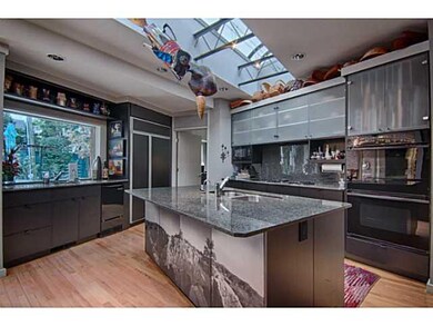 Kitchen. A gourmet cooks delight complete with com