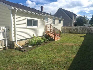 40 Clayton St, Middletown, RI 02842 - photo 3