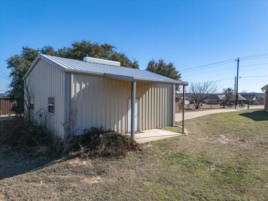 1109 Highland Rd, Springtown, TX 76082 - photo 6