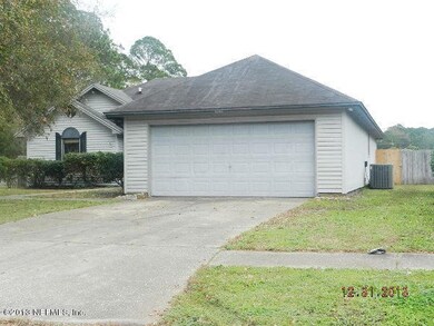 3935 Hunters Lake Cir E, Jacksonville, FL 32210 - photo 2