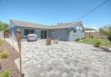 7723 N 18th St Phoenix AZ-large-018-19-P