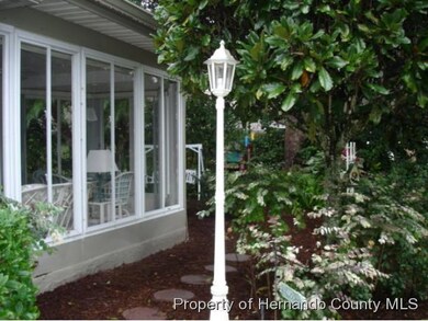 6195 Burning Tree Ln, Spring Hill, FL 34606 - photo 2