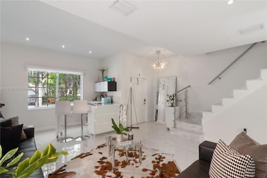 10842 NW 53rd Ln, Doral, FL 33178 - photo 5