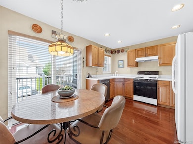 74 Crystal Hill Dr, Pomona, NY 10970 - photo 3