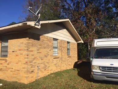 1401 Louisiana Ave, Tylertown, MS 39667 - photo 2