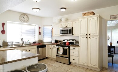 9558 S Grandview Dr, Tempe, AZ 85284 - photo 7