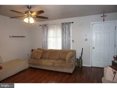 213 Bartlett St, Reading, PA 19611 - photo 6