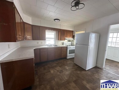 35 S 14th St, Terre Haute, IN 47807 - photo 4