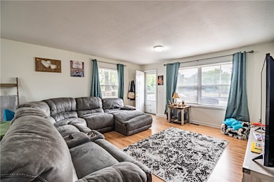 1010 E 3rd St, Pana, IL 62557 - photo 3