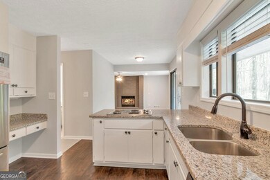 3721 Chiltern Ct, Lithonia, GA 30038 - photo 5