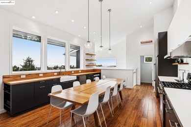 4520 Saint Andrews Rd, Oakland, CA 94605 - photo 6