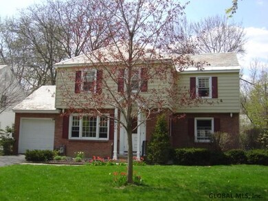 1547 Regent St, Schenectady, NY 12309 - photo 2