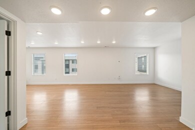 70 E Weekes Way, Clearfield, UT 84015 - photo 5