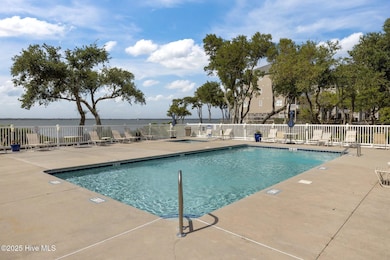 Soundside Pool