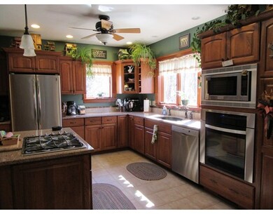 543 Riverside Dr, Florence, MA 01062 - photo 4