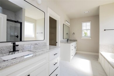 216 White Oak St, Gentry, AR 72734 - photo 4