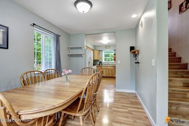 Dining to Kitchen