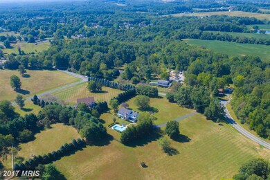 10121 Watkins Rd, Gaithersburg, MD 20882 - photo 2