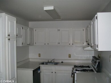 Land - kitchen