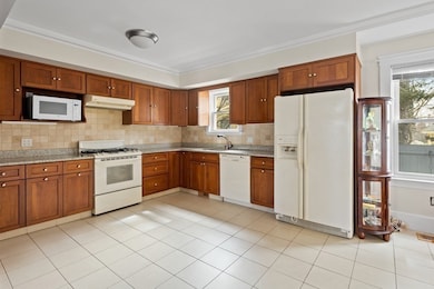 87 Tolman St unit 87, West Newton, MA 02465 - photo 7