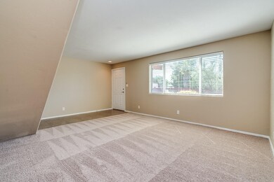 904 Desert Ave-7