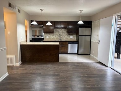 1302 Parker Ln unit 113, Austin, TX 78741 - photo 2