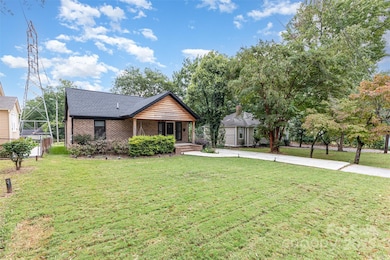 2105 Highland St, Charlotte, NC 28208 - photo 4