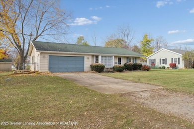 868 Southfield Dr, Williamston, MI 48895 - photo 3