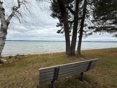 439 Sam-O-set Blvd, Roscommon, MI 48653 - photo 2