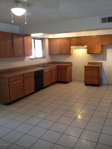 8134 W Piccadilly Rd, Phoenix, AZ 85033 - photo 3