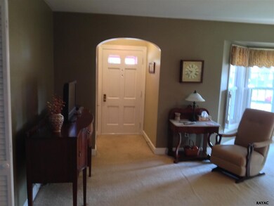 308 Commerce St, Waynesboro, PA 17268 - photo 2