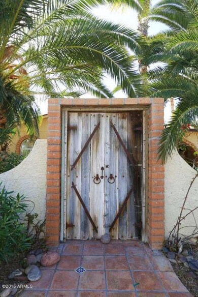Front Courtyard Entry Gate