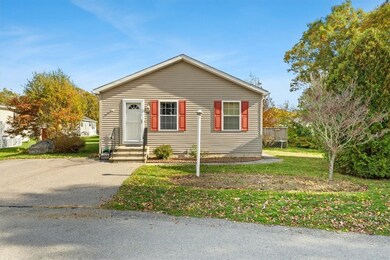 84 Lark Ln, Tiverton, RI 02878 - photo 2