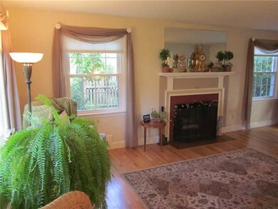 20 Kearsarge Dr, Cranston, RI 02920 - photo 4