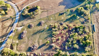 6916 Sundance Cir, Joshua, TX 76058 - photo 3