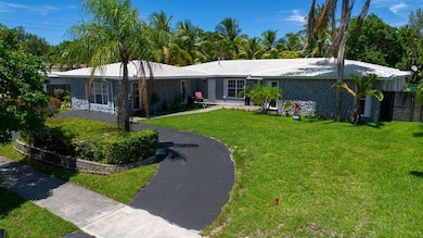 19885 NE 22nd Ave, Miami, FL 33180 - photo 6