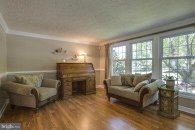 9803 Summerday Dr, Burke, VA 22015 - photo 5