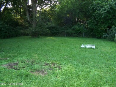 8509 Roseborough Rd, Louisville, KY 40228 - photo 7