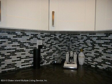 188 Kiswick St, Staten Island, NY 10306 - photo 5