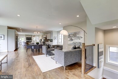 7009 Haycock Rd, Falls Church, VA 22043 - photo 5