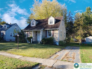 332 Cedar Rd, Hellertown, PA 18055 - photo 4