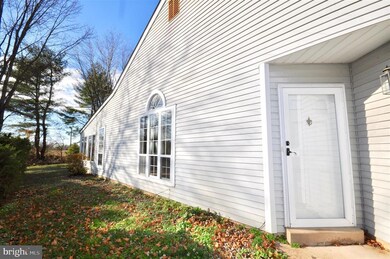 251 Wood Stream Ct, Langhorne, PA 19047 - photo 2