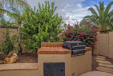 013_Built-In BBQ