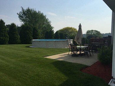 125 Goldenrod Dr, Middletown, RI 02842 - photo 5