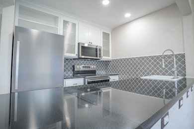 ALL new appliances.