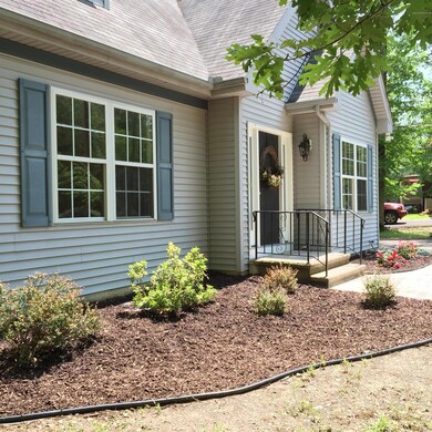 118 Locust Dr, East Stroudsburg, PA 18301 - photo 2