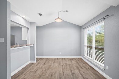 8 Hideaway Dr, Friendswood, TX 77546 - photo 5