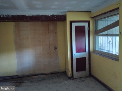 4433 Eldone Rd, Baltimore, MD 21229 - photo 6